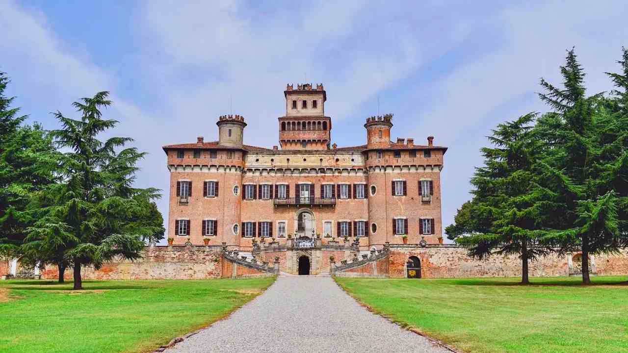 C’è un luogo incredibile dove potete sentirvi principesse per un giorno: è a due passi da Como