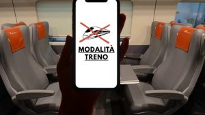 Smartphone modalità treno