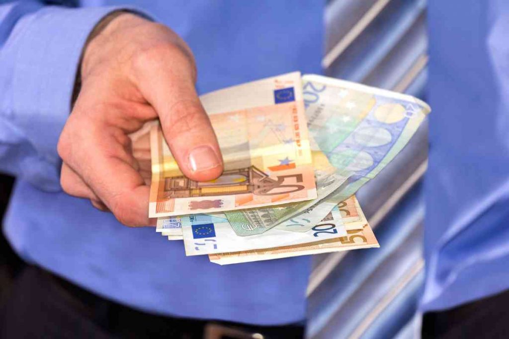 soldi in contanti e cosa sta cambiando nel mondo dei viaggi