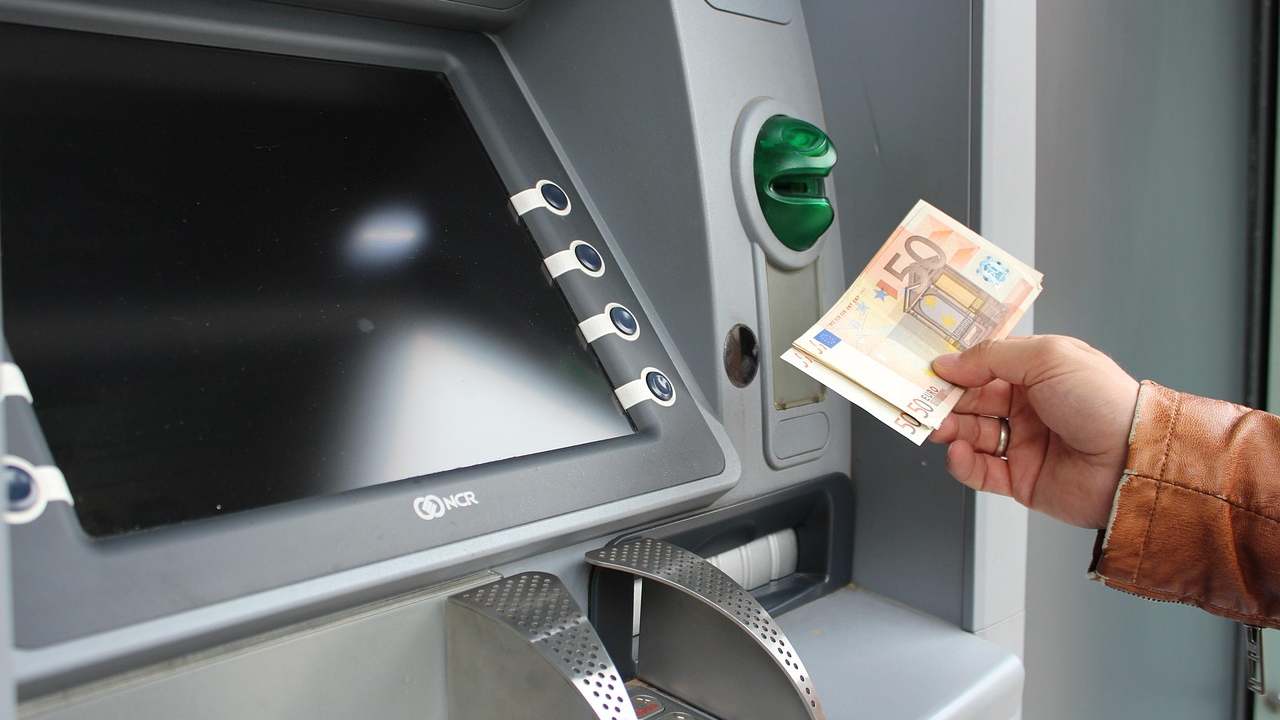 Bancomat - CorrierediComo.it