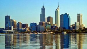 Milan Como si gioca a Perth