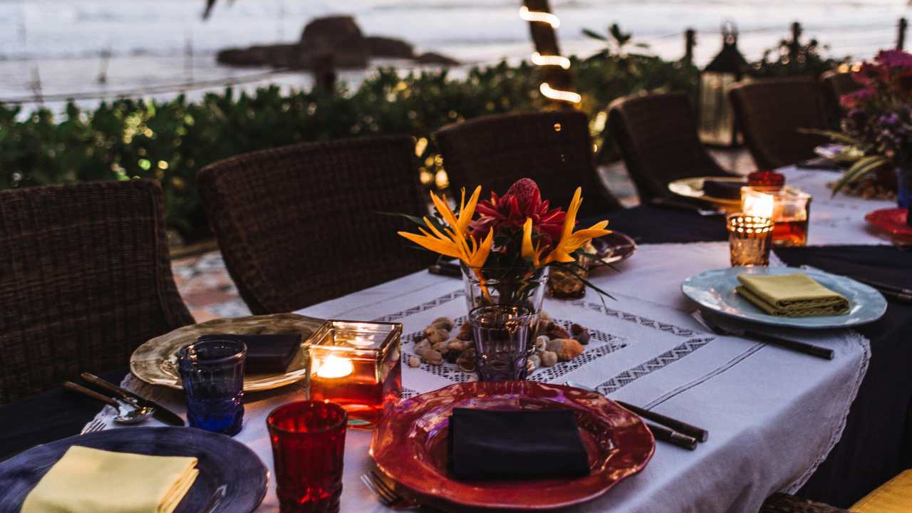 Tavola apparecchiata